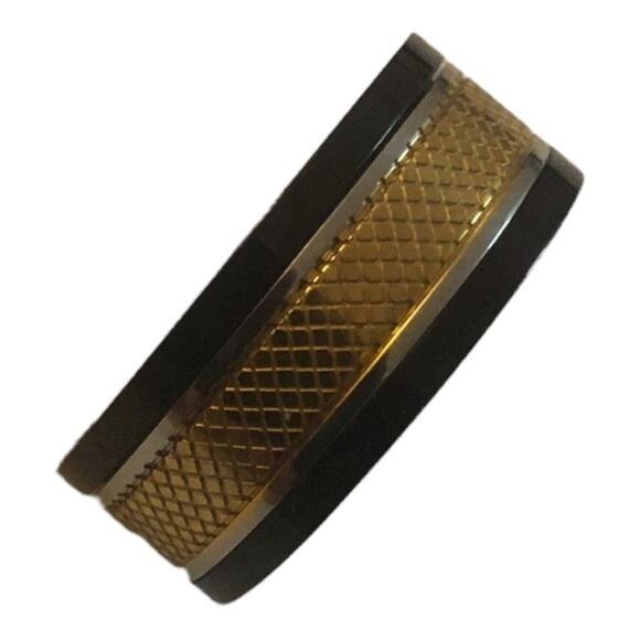 New gold and black spinners ring size 12 - Picture 4 of 6